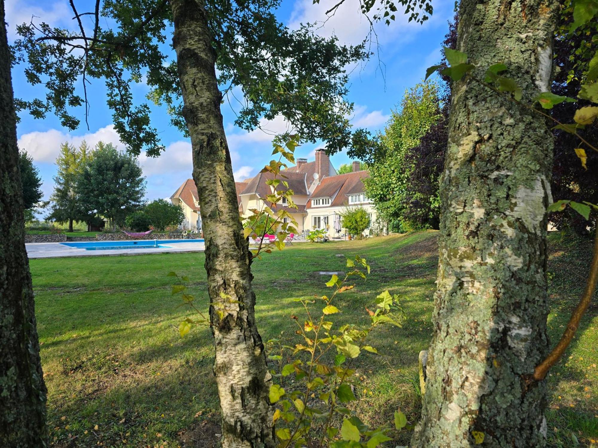 Domaine Des Bruns Bed & Breakfast Chatillon-Coligny Exterior photo